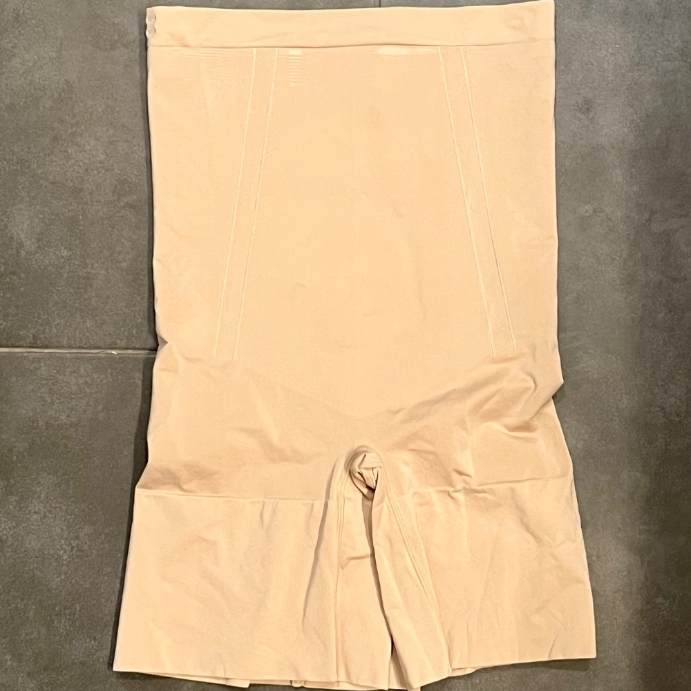 Spanx OnCore High Waist Mid Thigh Shapewear Shorts Soft Nude Size Extra Large XL - Picture 4 of 9